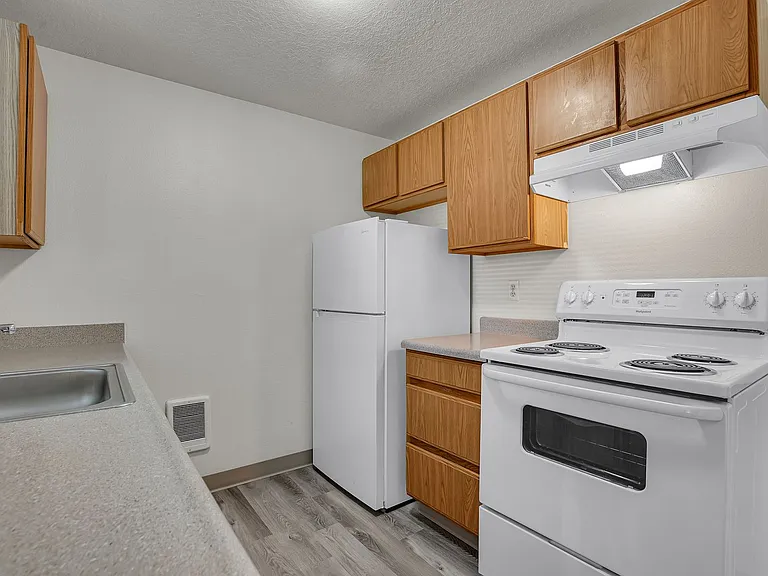 12509 SE Foster Rd — Photo 4
