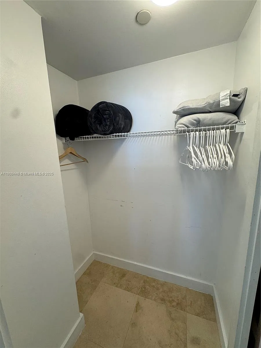 Building Photo - 2301 Collins Ave #1525
