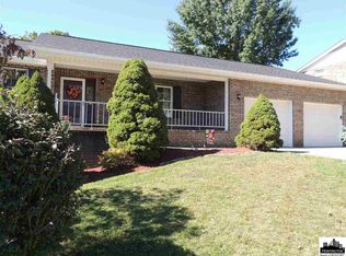 3 Michael St, Scott Depot, WV