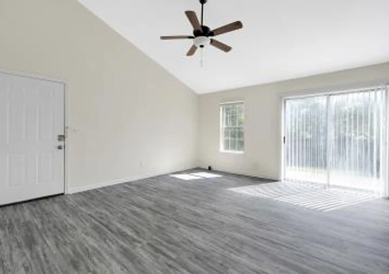 Scott Road Apartments — Photo 3