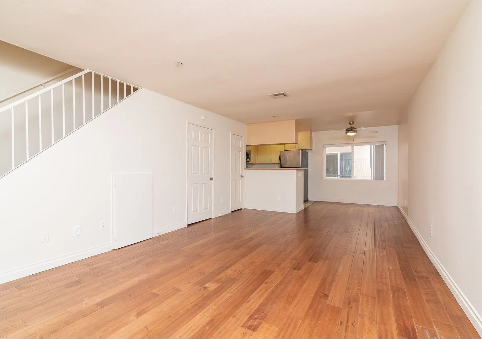 Motor Apartments — Photo 4
