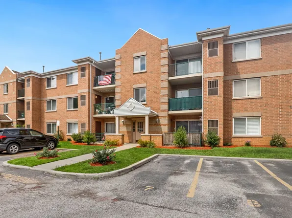 5357 N East River Rd APT 302, Chicago, IL 60656