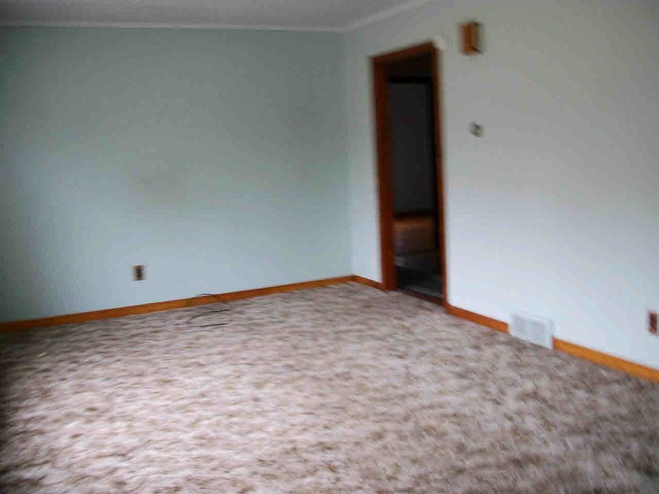 2nd image of 1 Leskow Cir