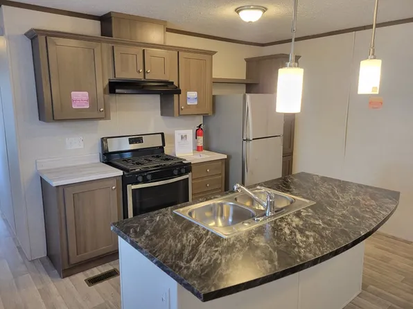 500 E 50th St S #13, Wichita, KS 67216