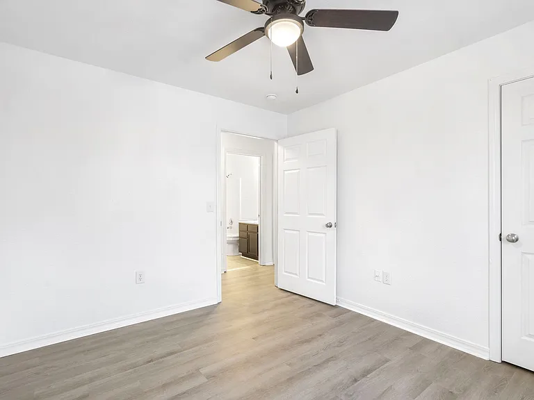 1211 N Viola St — Photo 10