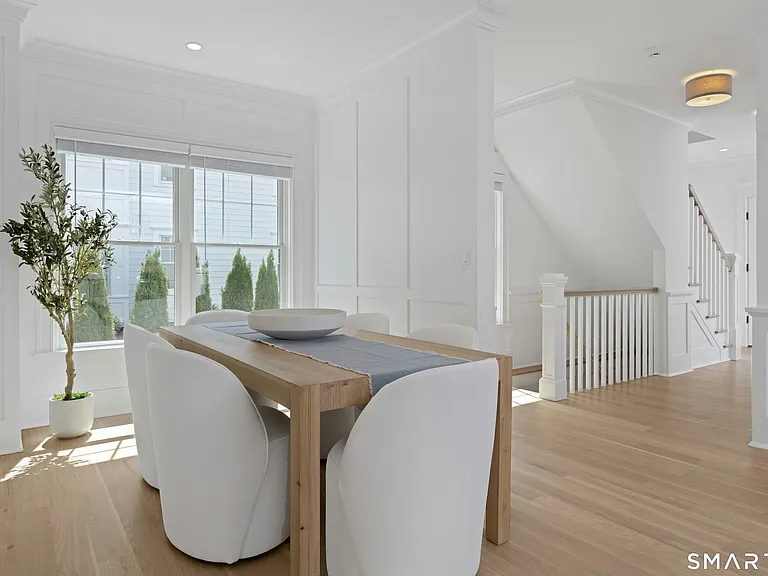 16R Old Stamford Rd — Photo 13