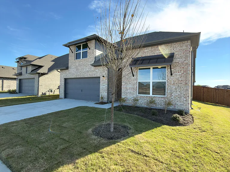 2502 Sturgis St — Photo 4