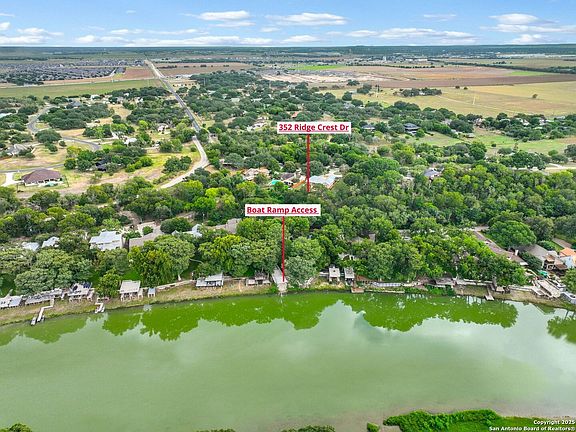 3rd image of 352 Ridge Crest