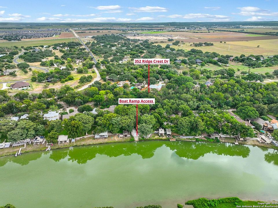 1st image of 352 Ridge Crest