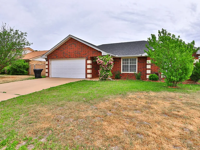 7825 Thompson Pkwy — Photo 3
