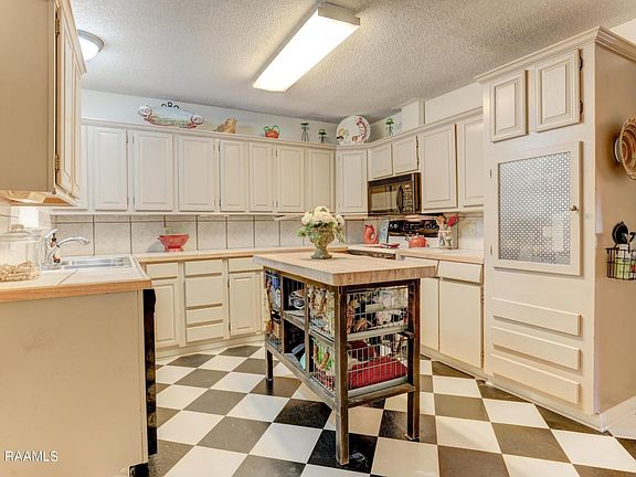 3rd image of 220 S Demanade Blvd