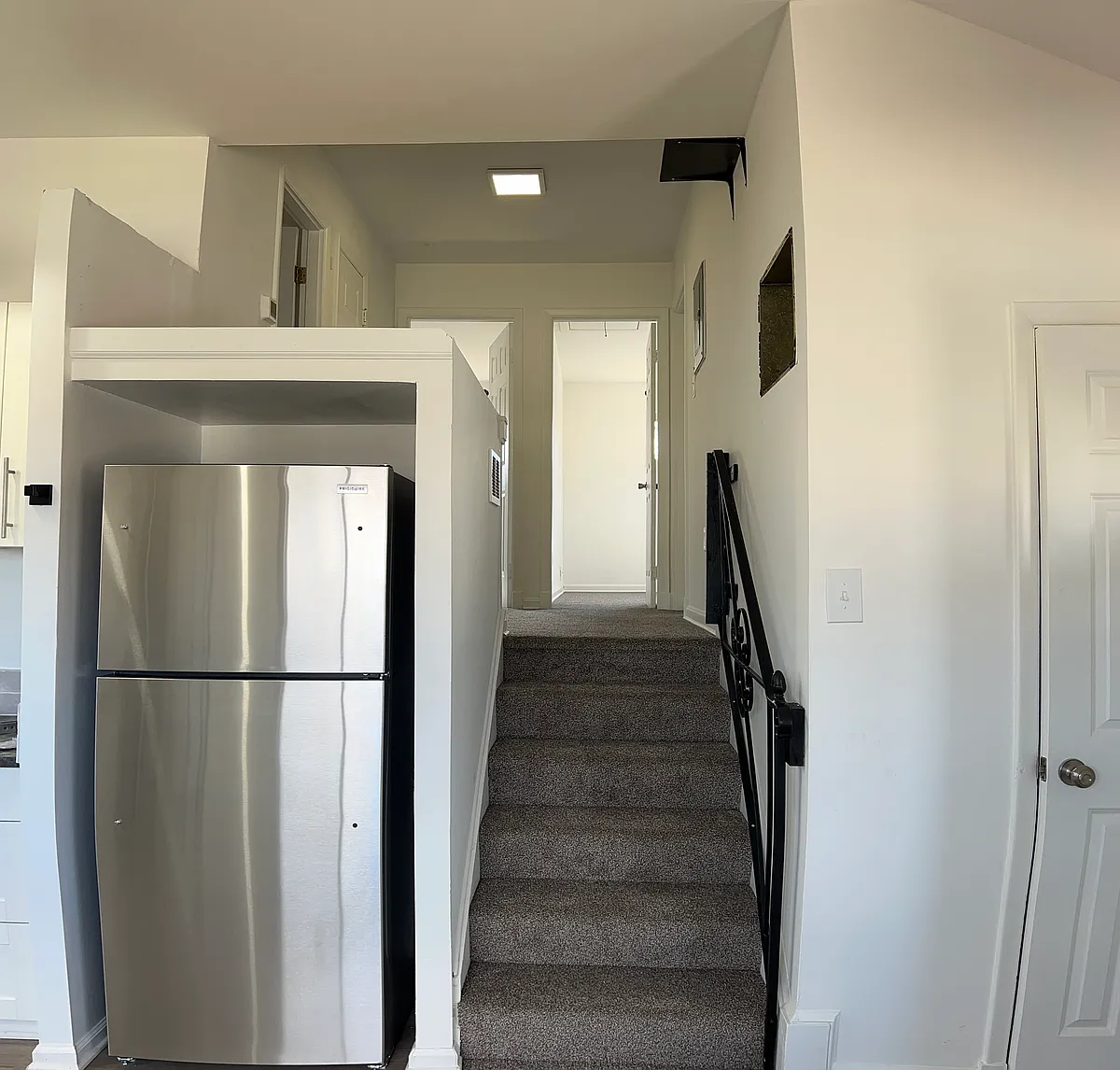 Building Photo - 6509 Rolling Ridge Dr #3