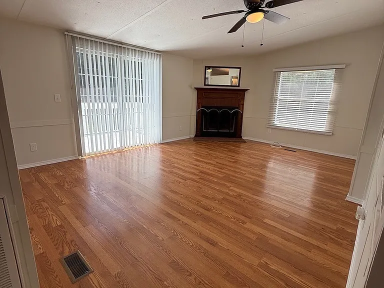 2031 Ballenger Rd — Photo 12