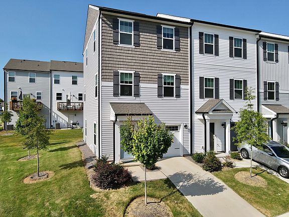 3rd image of 11005 Woodland Creek Way #1
