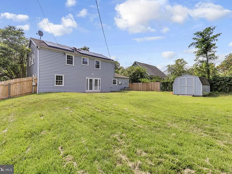 2807 Folsom Ln — Photo 32