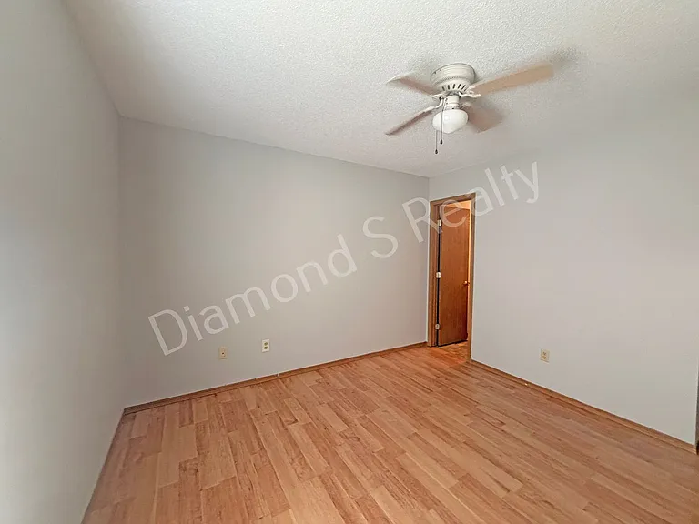 1499 W Rainey Fourplex — Photo 9