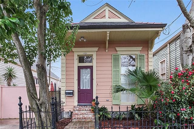 1st image of 4026 Annunciation St