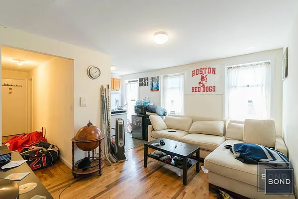 Rented by Bond New York | media 64