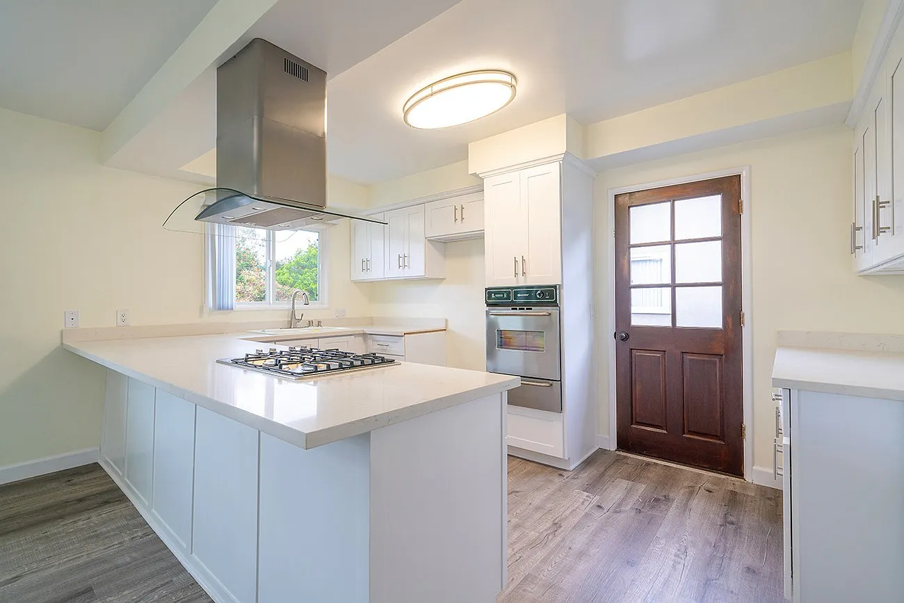 Valmonte 5 bedroom Beauty — Photo 4