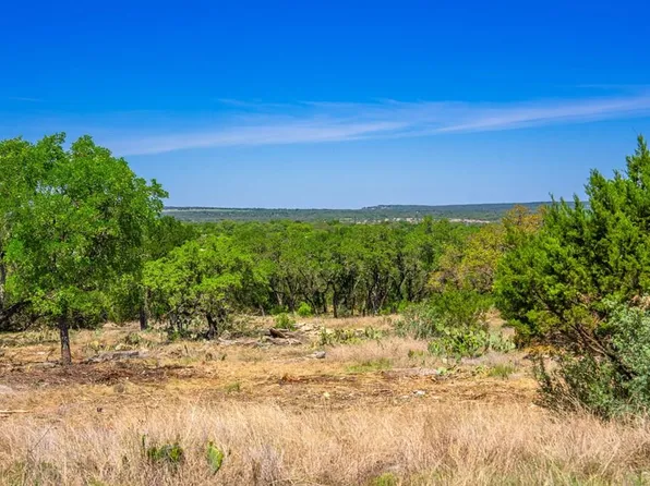 853 Elm Ridge Rd, Fredericksburg, TX 78624