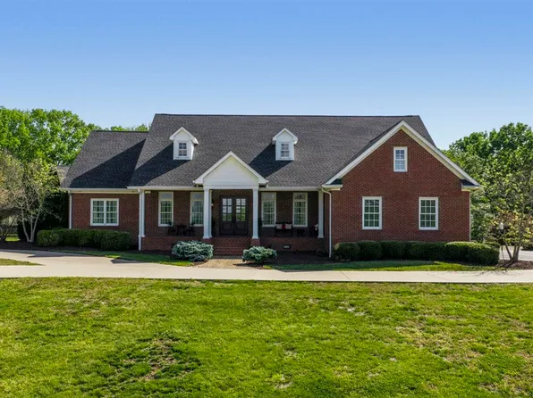 1088 Greensburg Rd, Edmonton, KY 42129