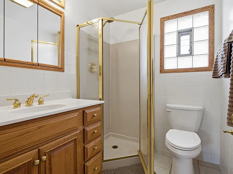 155 E Madison St — Photo 26