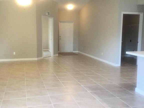 3rd image of 363 SW Alcan Ct