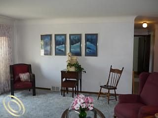 3rd image of 9000 Denne St