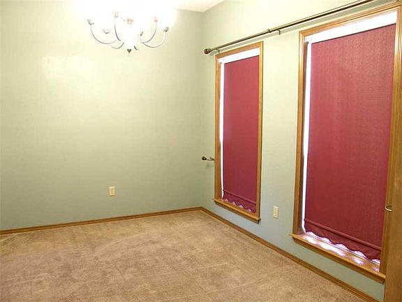 FORMAL DINING