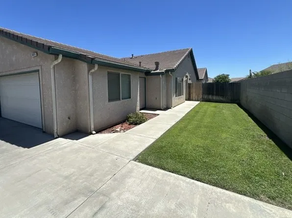 3035 Bright St, Tulare, CA 93274