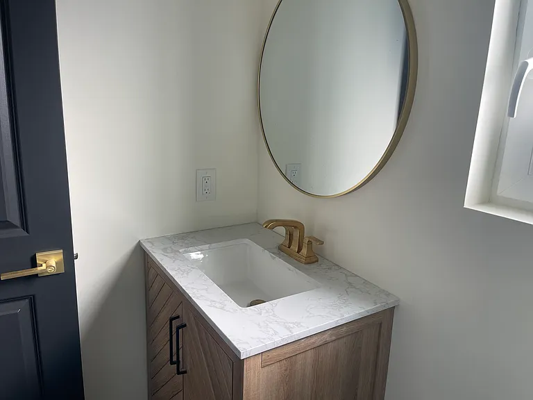 792 Olympia Blvd — Photo 17