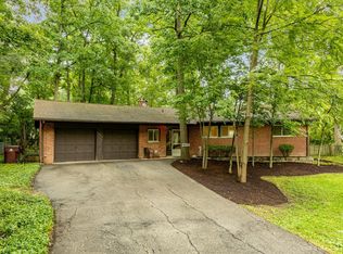 1821 Coronada Dr, Ann Arbor, MI 48103