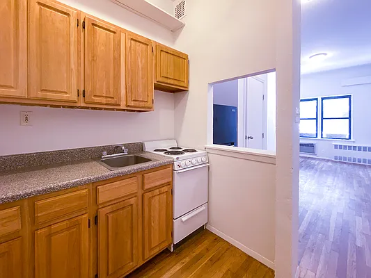 Rented by Compass | media 10