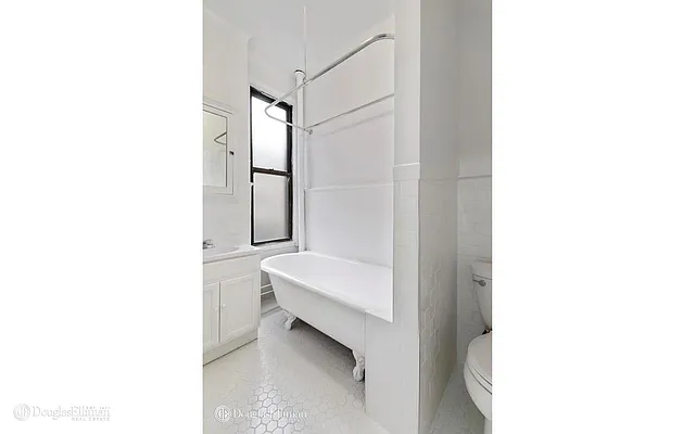 Rented by Douglas Elliman | media 22