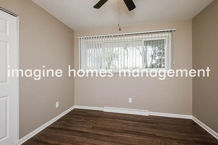496 Abbyshire Dr — Photo 9