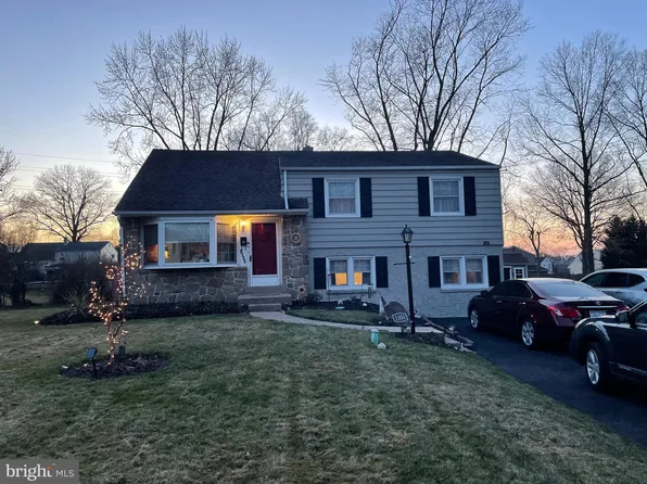 1050 Pross Rd, Lansdale, PA 19446