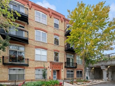 1740 N Maplewood Ave APT 210, Chicago, IL, 60647