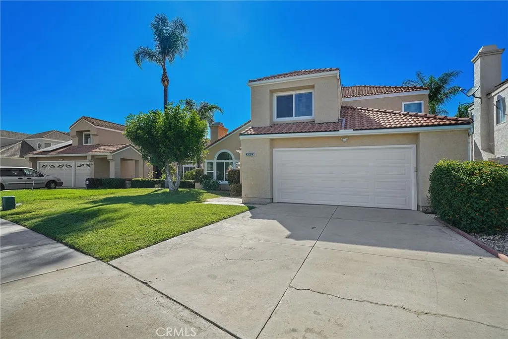4 bed, 2.5 bath, 1965 sqft, $3,400 — Photo 4