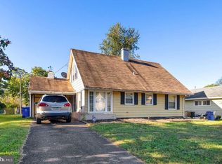 38 Bloomfield Ln, Willingboro, NJ 08046