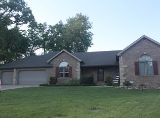 1216 S Raintree Pl, Springfield, MO 65809
