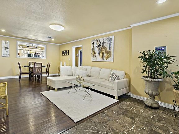 3rd image of 3364 Pine Creek Dr