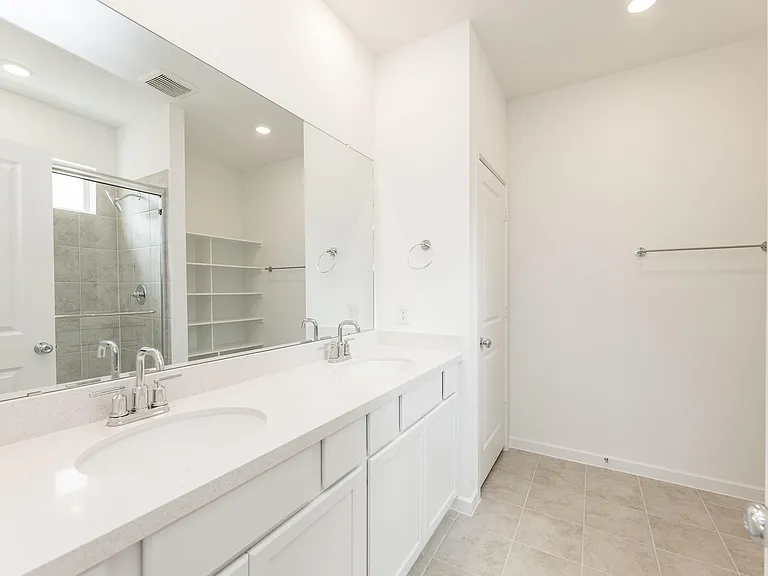 9723 Rialto Heights Dr — Photo 21