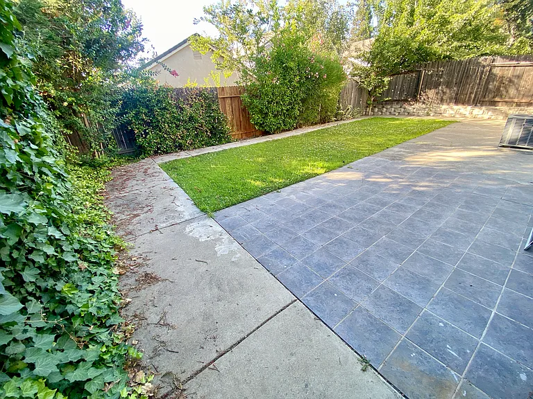 111 Lembi Dr — Photo 15