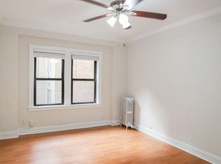 6163 N Winthrop Ave #405, Chicago, IL 60660
