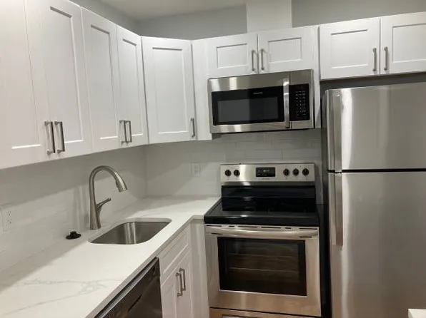 272 S Main St APT 1, Attleboro, MA 02703