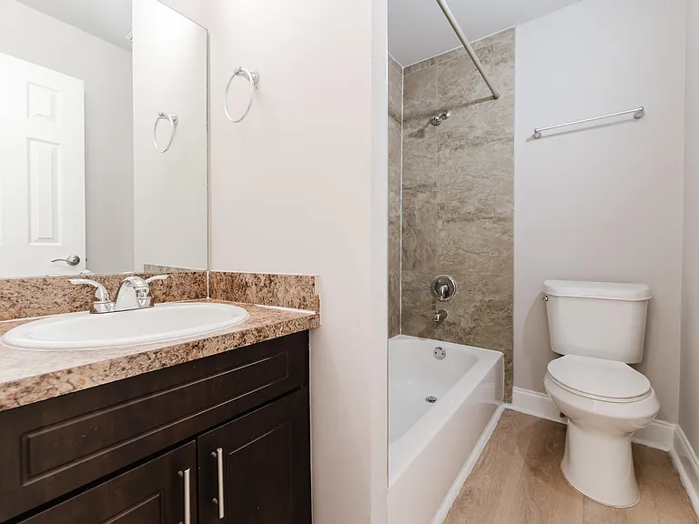 650 SW 2nd Ave #252 — Photo 8