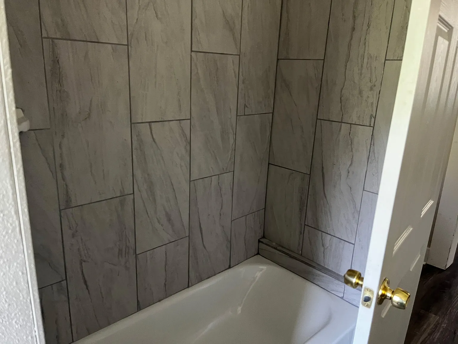 3 bed, 1500 sqft, $900 — Photo 3