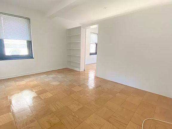 4th image of 108 E 38th St APT 310