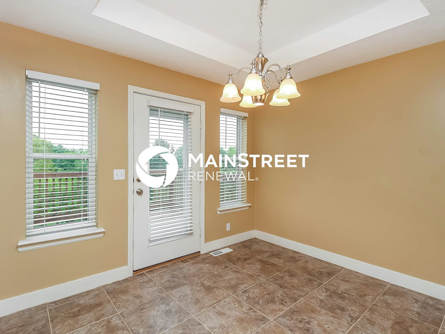 11306 N Lewis Ave — Photo 3