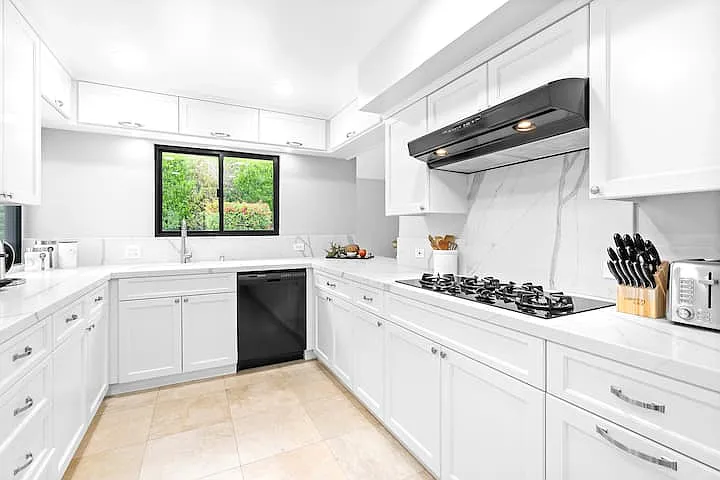 3824 Malibu Country Dr — Photo 15